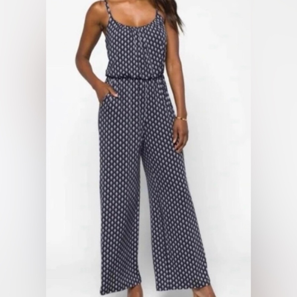 Kaileigh Navy and White Sleeveless Wide-Leg Jumpsuit